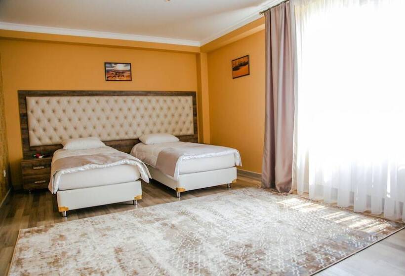 پانسیون Evropa