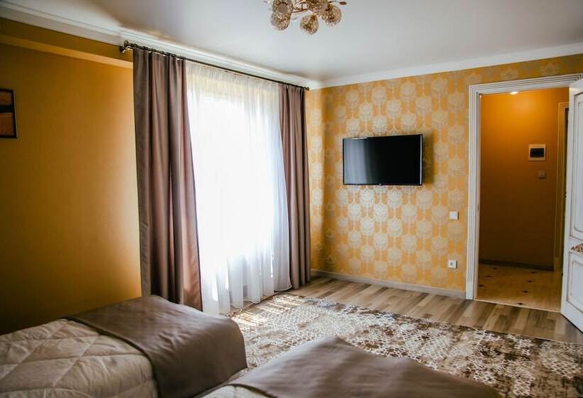 پانسیون Evropa