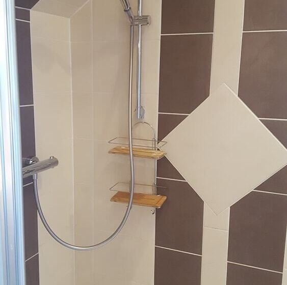 بنسيون La Porte Des Lacs