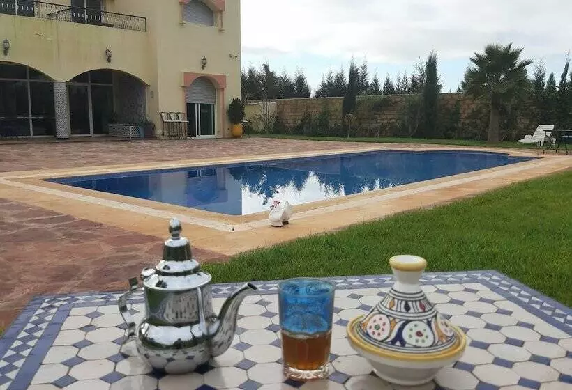 Majatalo Riad Tanjil