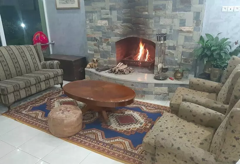 Majatalo Riad Tanjil