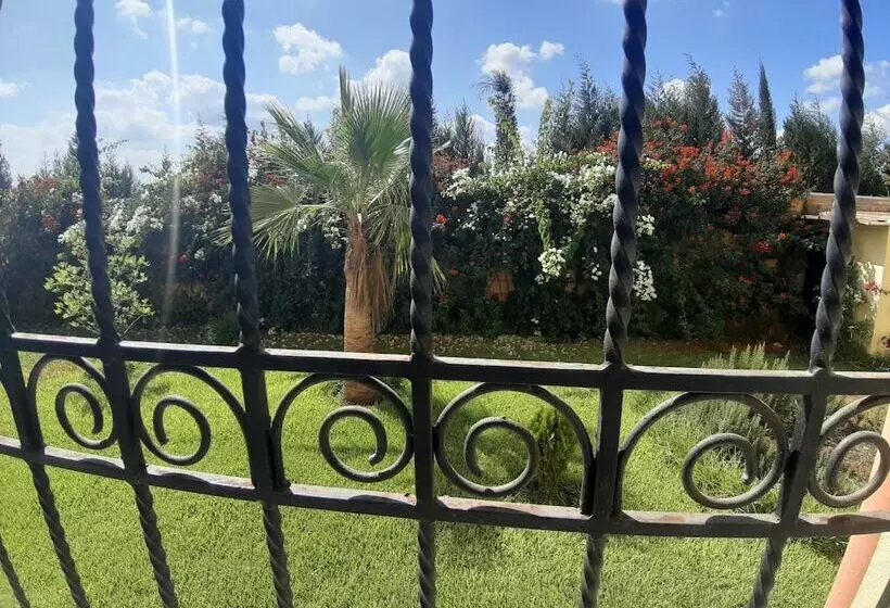 Majatalo Riad Tanjil