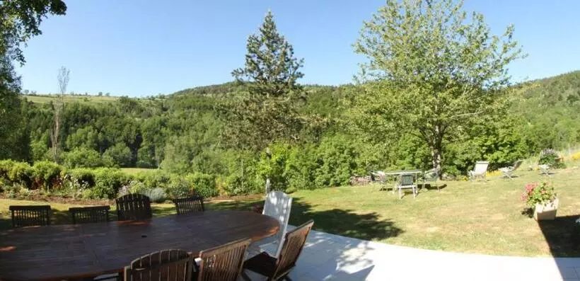 Aamiaismajoitus (B&B) Chambres Et Table D Hôtes La Combette