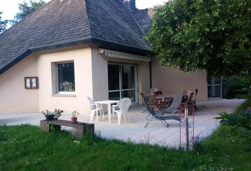 Aamiaismajoitus (B&B) Chambres Et Table D Hôtes La Combette