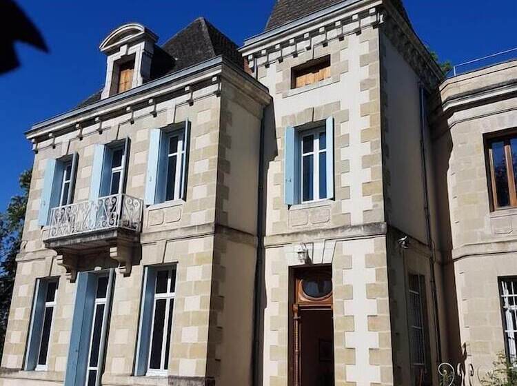 مبيت وإفطار Chateau De L Allee