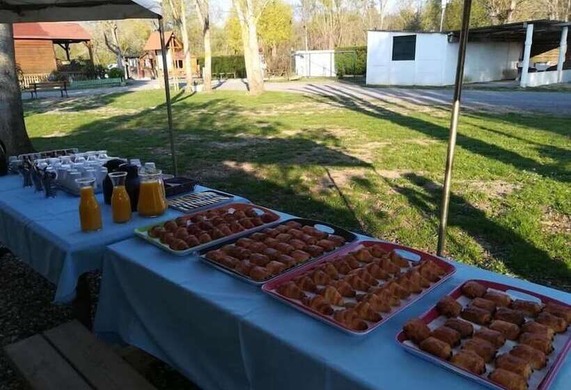 בית מלון כפרי Camping Loisirs Des Groux