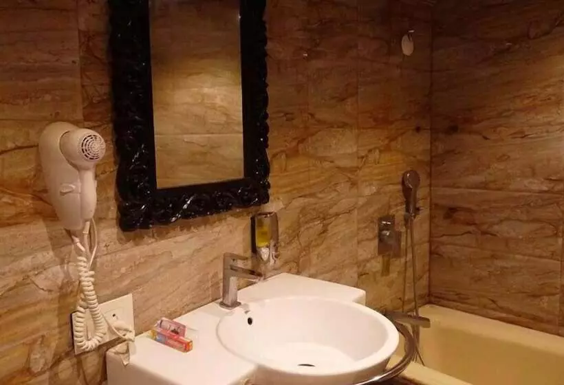 Hotelli Fantasea Beach Resort