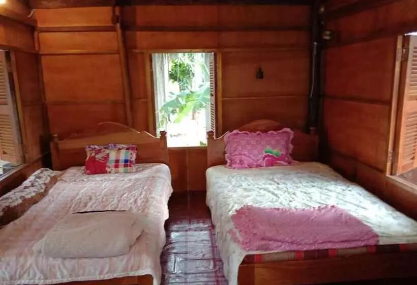 Hotelli Kakrona Pouk Homestay