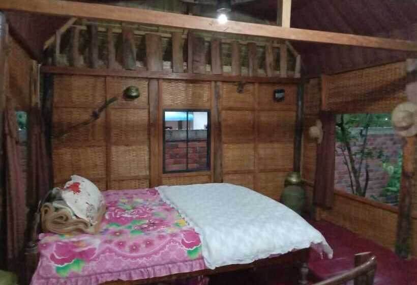 ホテル Kakrona Pouk Homestay