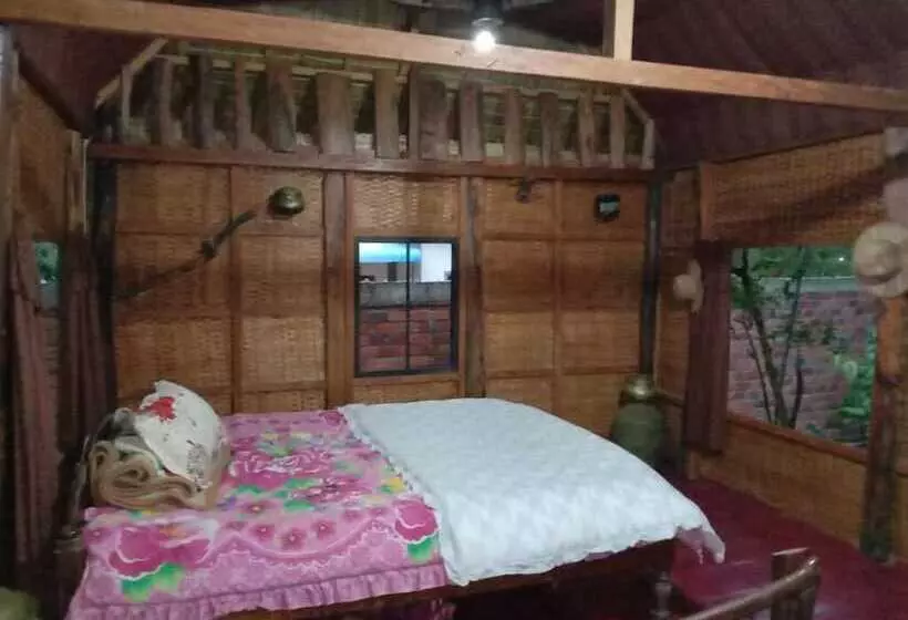 Hotelli Kakrona Pouk Homestay