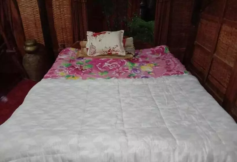 Hotelli Kakrona Pouk Homestay