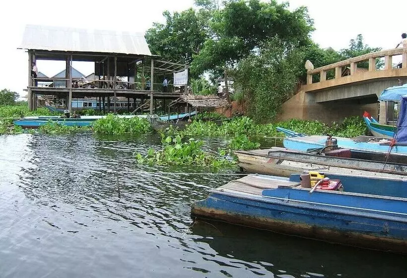 Hotelli Kakrona Pouk Homestay