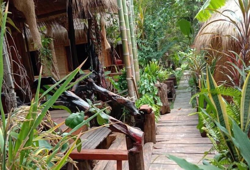 فندق Kakrona Pouk Homestay