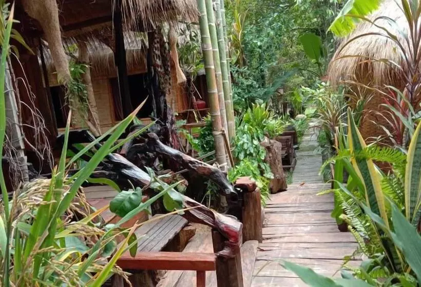 Hotelli Kakrona Pouk Homestay