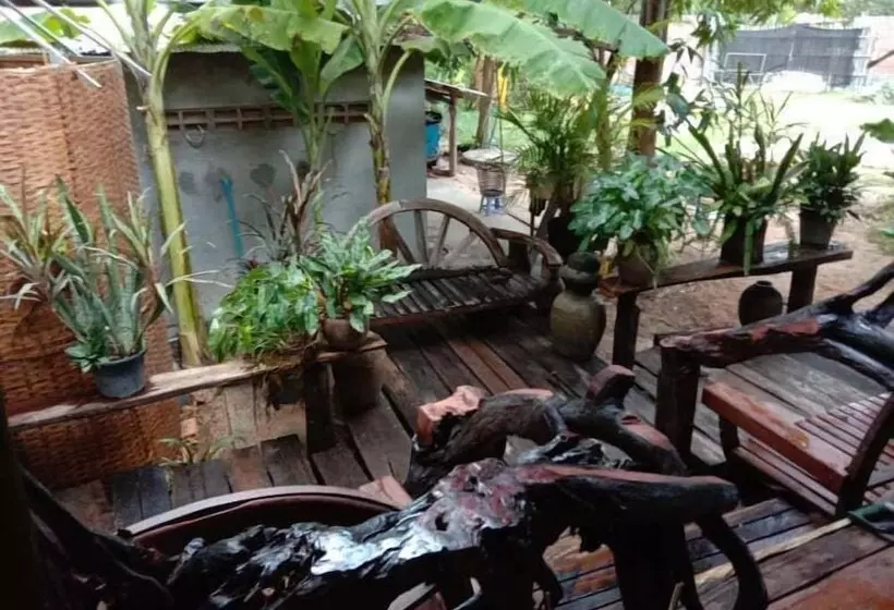 Hotelli Kakrona Pouk Homestay