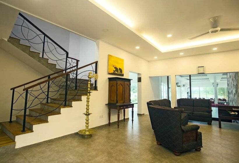 Hotel Lavendish Wild Safari Resort