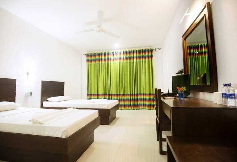 Hotel Lavendish Wild Safari Resort