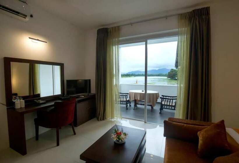 Hotel Lavendish Wild Safari Resort