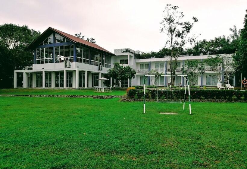 Hotel Lavendish Wild Safari Resort