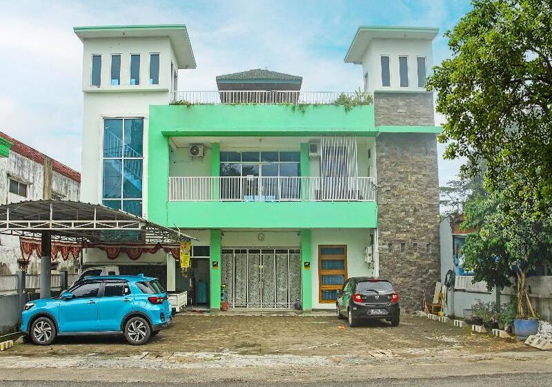 فندق Pemondokan Alvaro 2 By Oyo Rooms