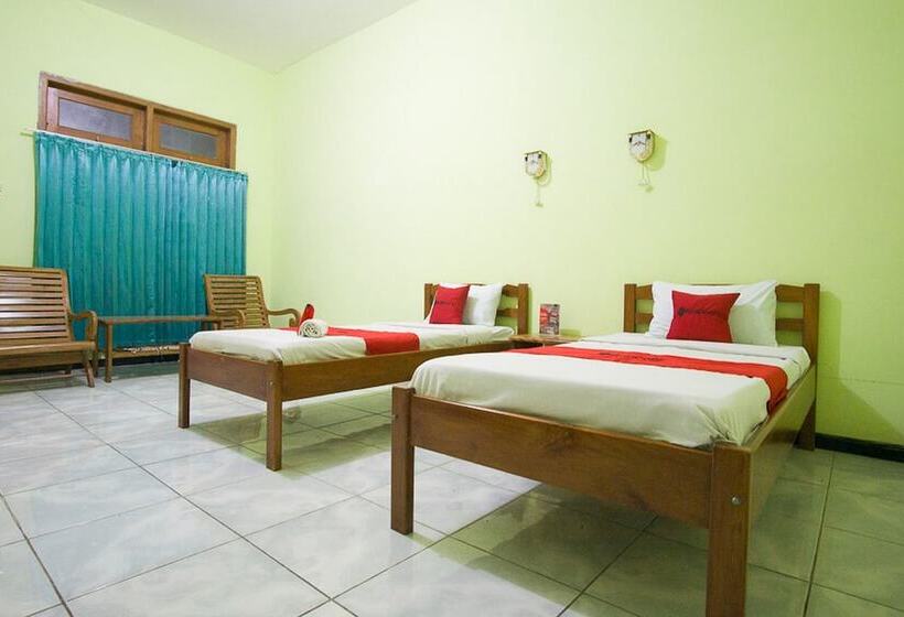 Szálloda Reddoorz Plus @ Jalan Raya Pasir Putih