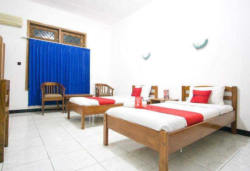 Szálloda Reddoorz Plus @ Jalan Raya Pasir Putih