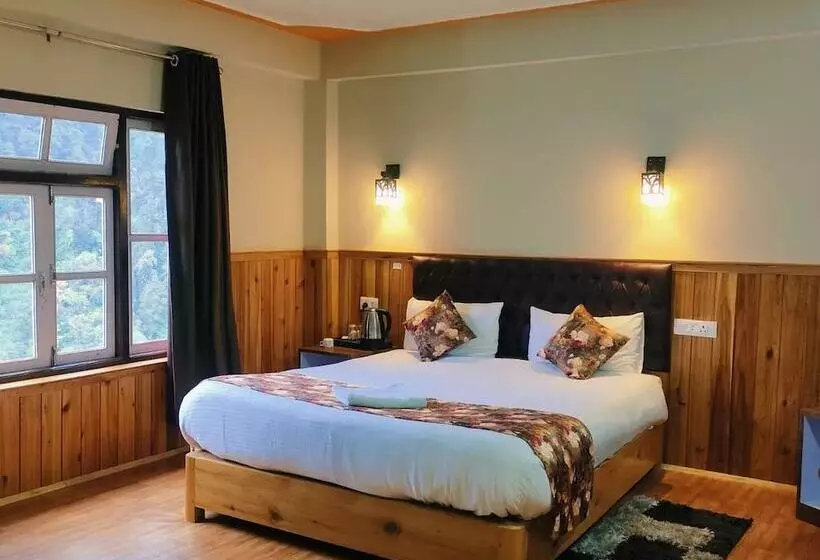 Hotelli Rufina Lachen Deezong