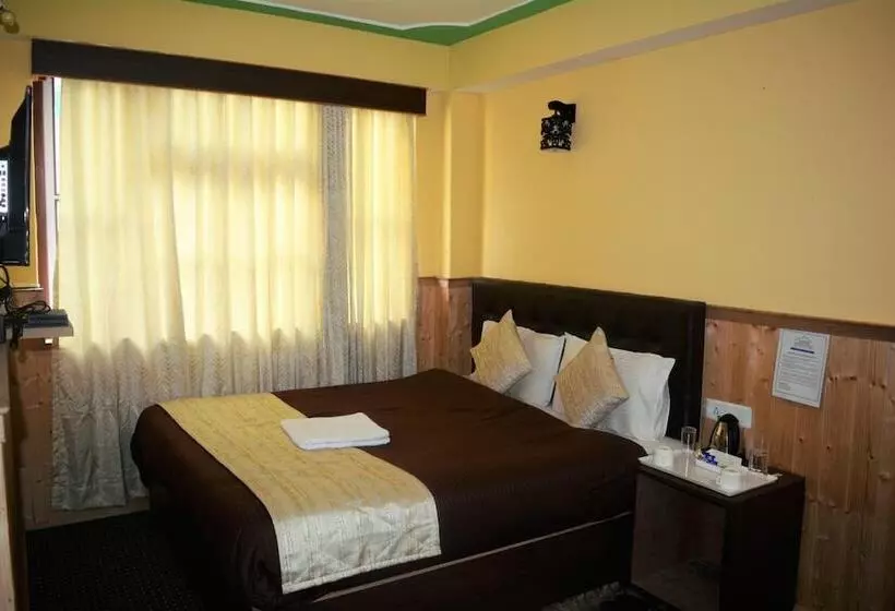 Hotelli Rufina Lachen Deezong