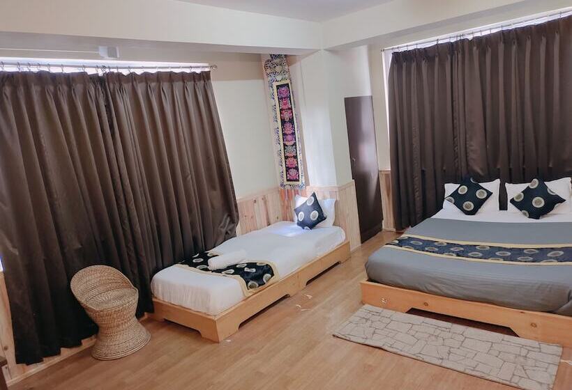 Hotelli Rufina Lachung Deezong