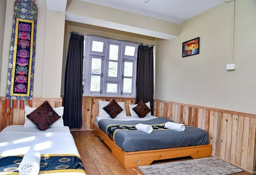 Hotelli Rufina Lachung Deezong