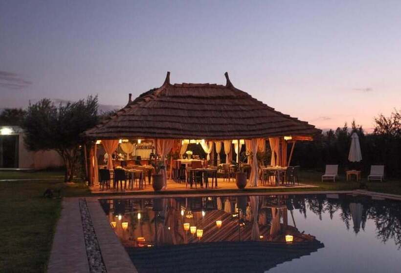 هتل The Farm Lodges And Spa