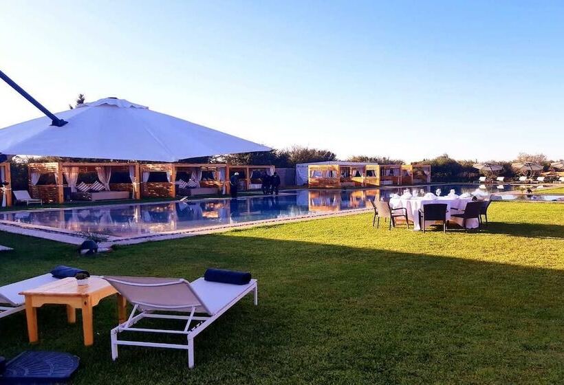 هتل The Farm Lodges And Spa