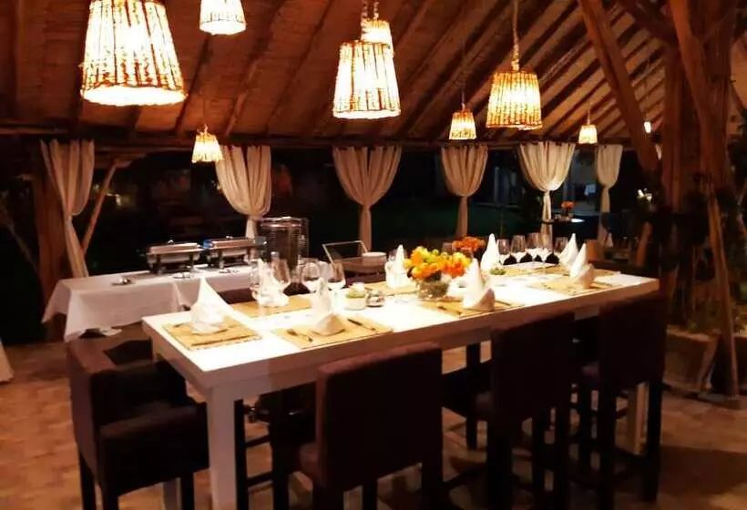 Hotelli The Farm Lodges And Spa