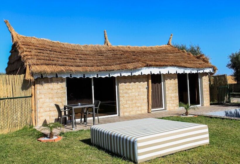 هتل The Farm Lodges And Spa