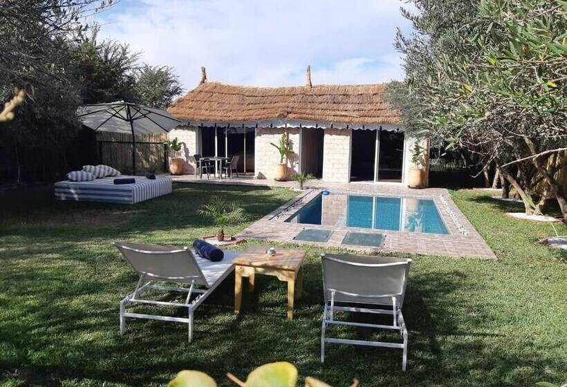 هتل The Farm Lodges And Spa