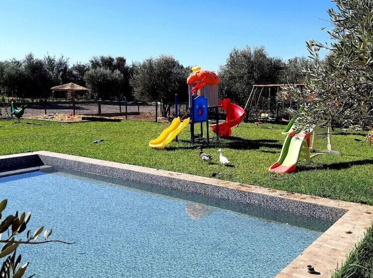 هتل The Farm Lodges And Spa