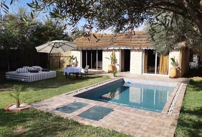 هتل The Farm Lodges And Spa