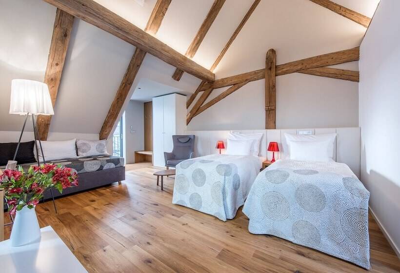 Отель Yard Resort