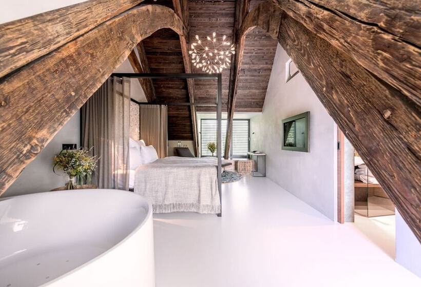 Отель Yard Resort