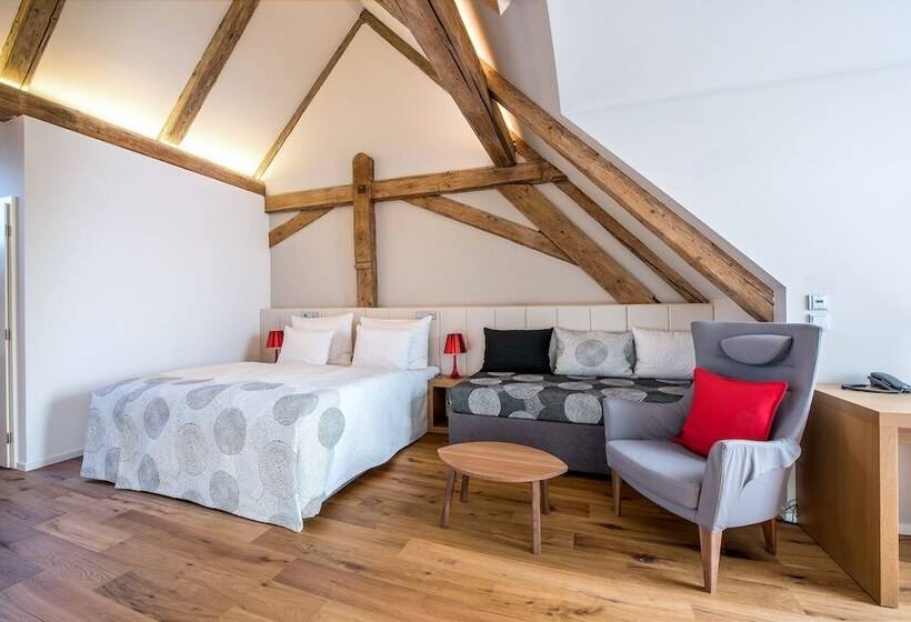 Отель Yard Resort