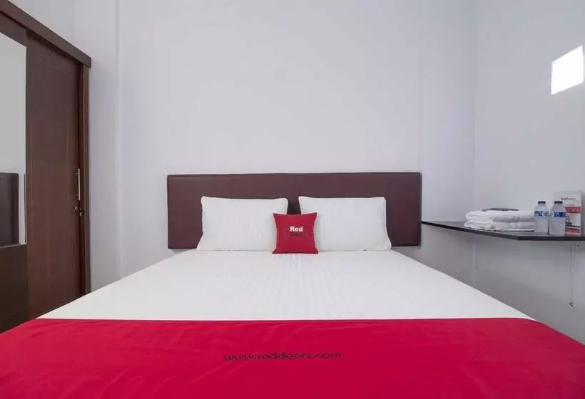 Majatalo Reddoorz Near Siloam Karawaci 2