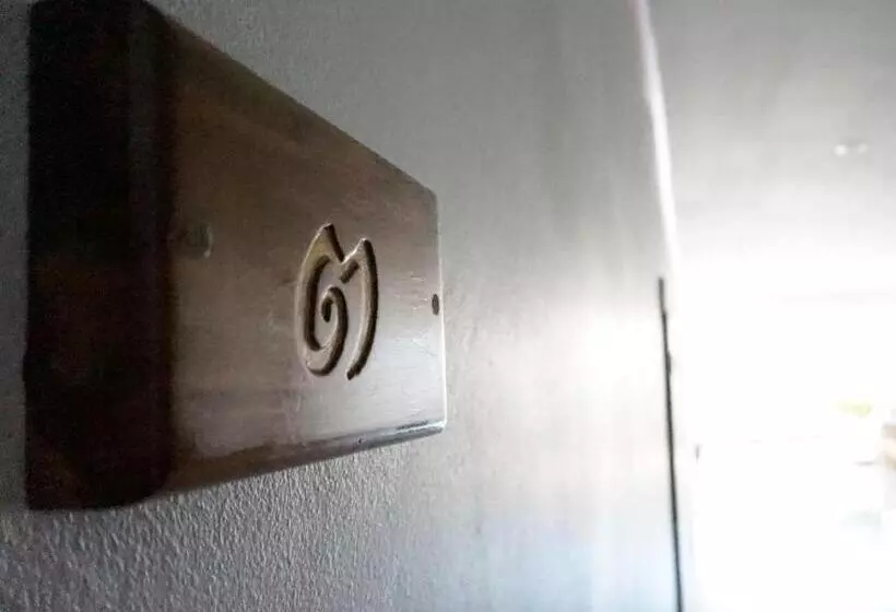 Majatalo Thongphaphum Place