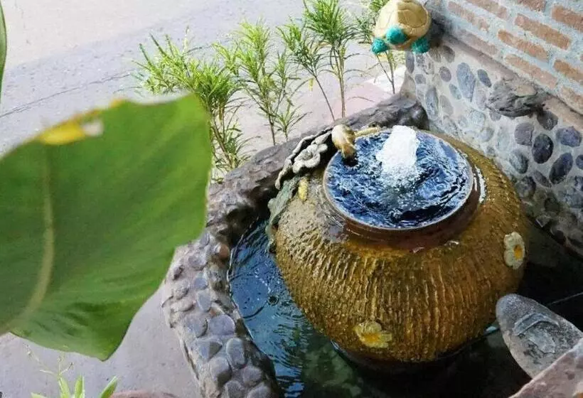 Majatalo Thongphaphum Place