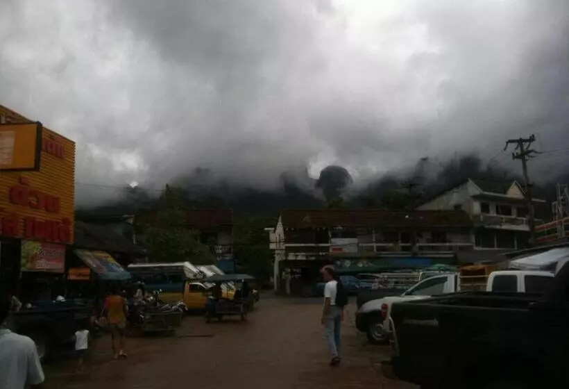 Majatalo Thongphaphum Place