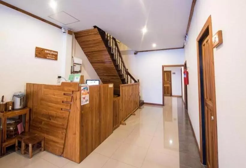 Majatalo Thongphaphum Place