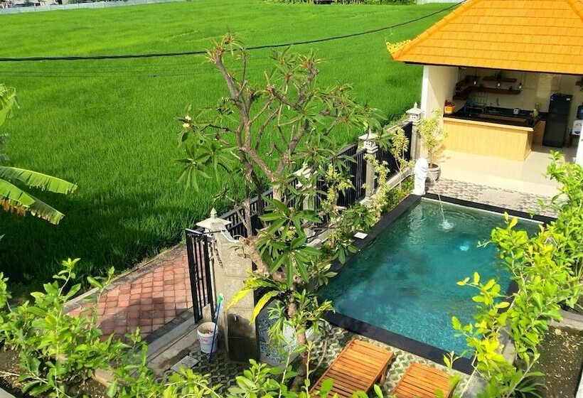 Umah Dangin Guesthouse Hostel