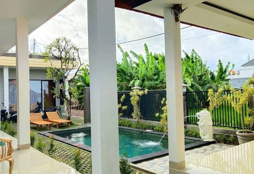 Umah Dangin Guesthouse Hostel