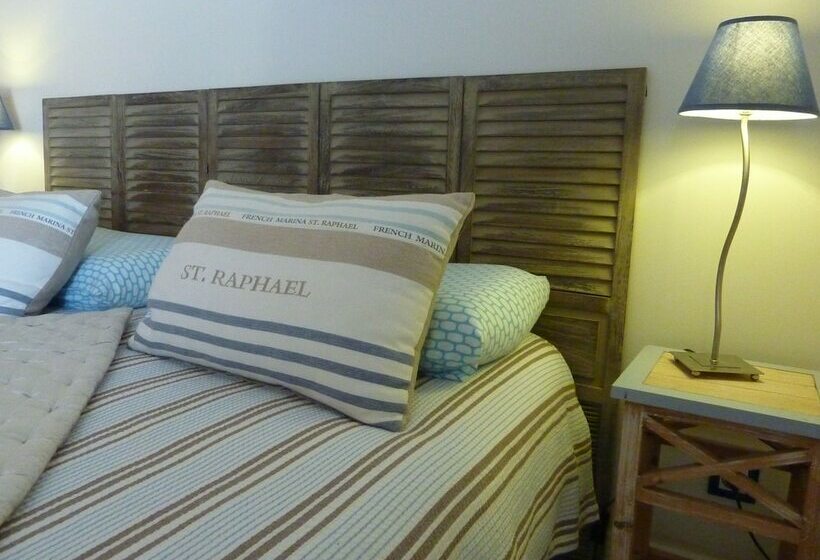 Bed and Breakfast Domaine De La Hurel