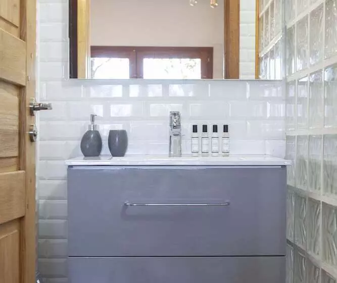 ベッドアンドブレックファースト Villa Kirssis