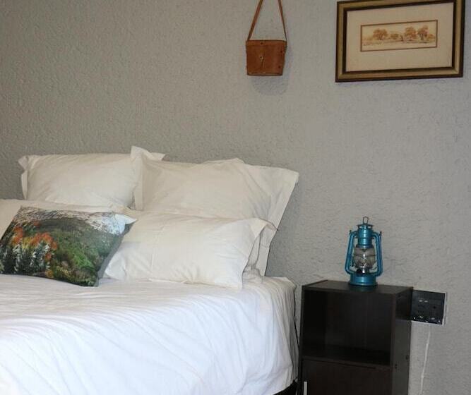 Bed & Breakfast White Linen Guesthouse